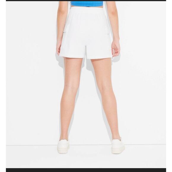 Wild Fable Women's Mid-Rise Cargo Sweat Shorts - White XXL NWT - Picture 3 of 9